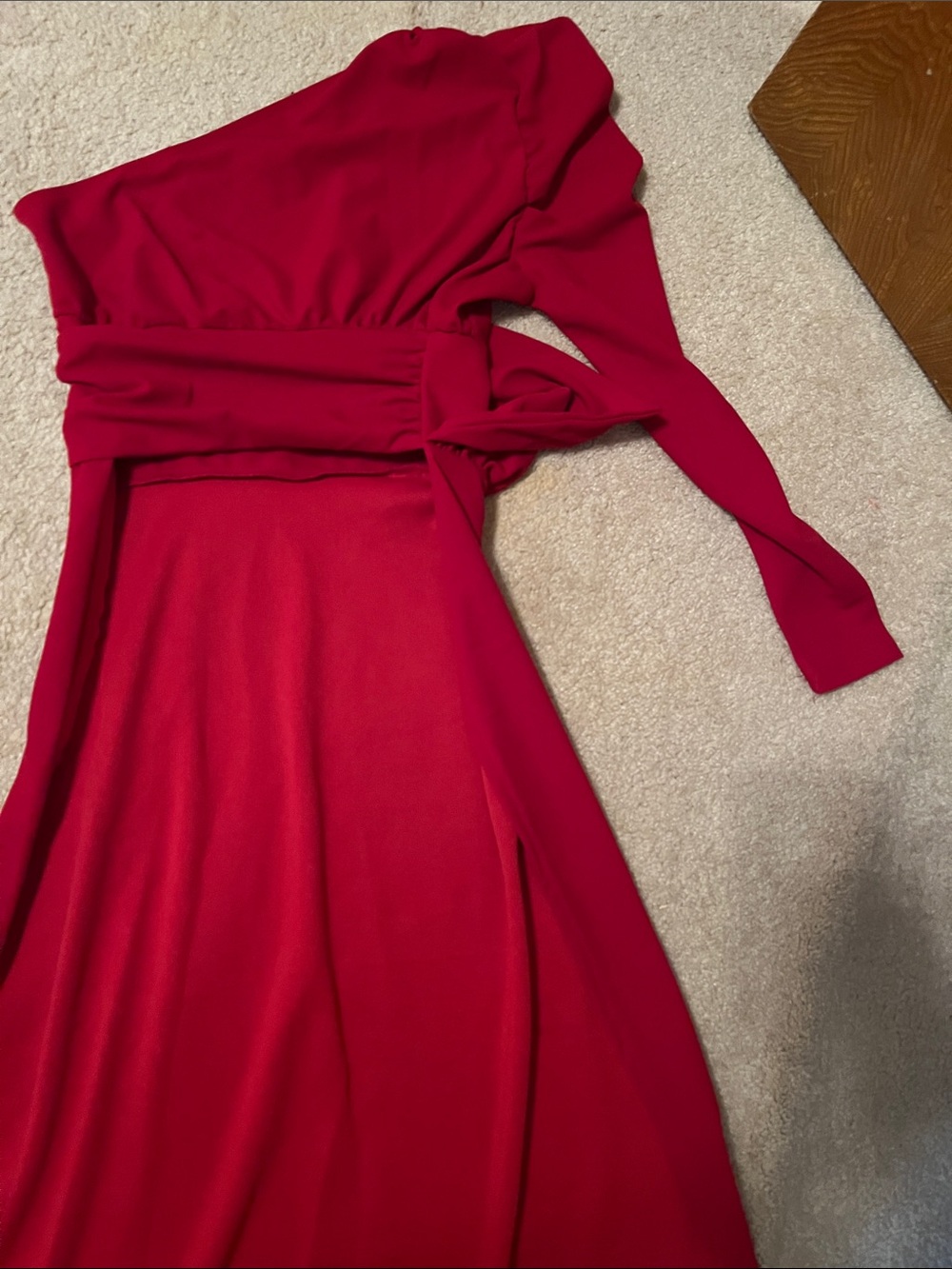 Women's Red Long-Sleeve Asymmetrical Blouse with Waist Detail and Long Train